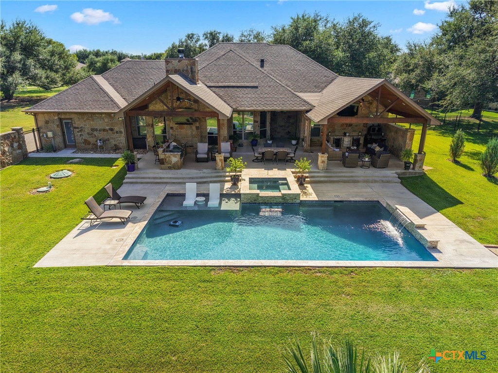 main property photo 40