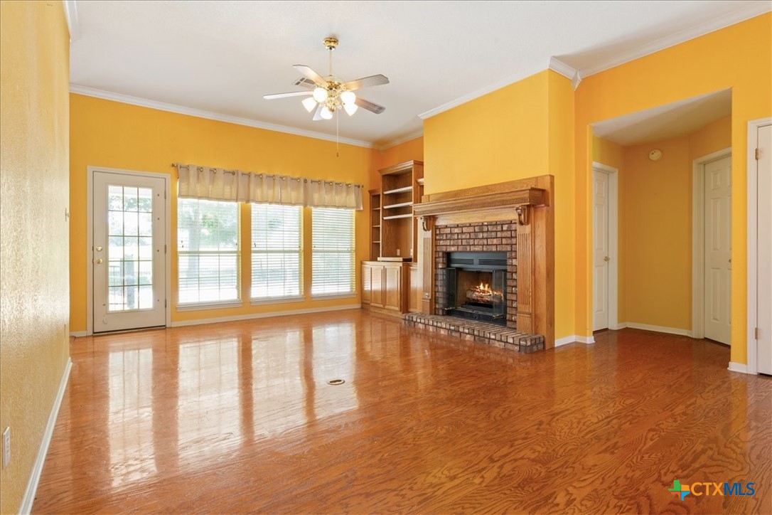 main property photo 10