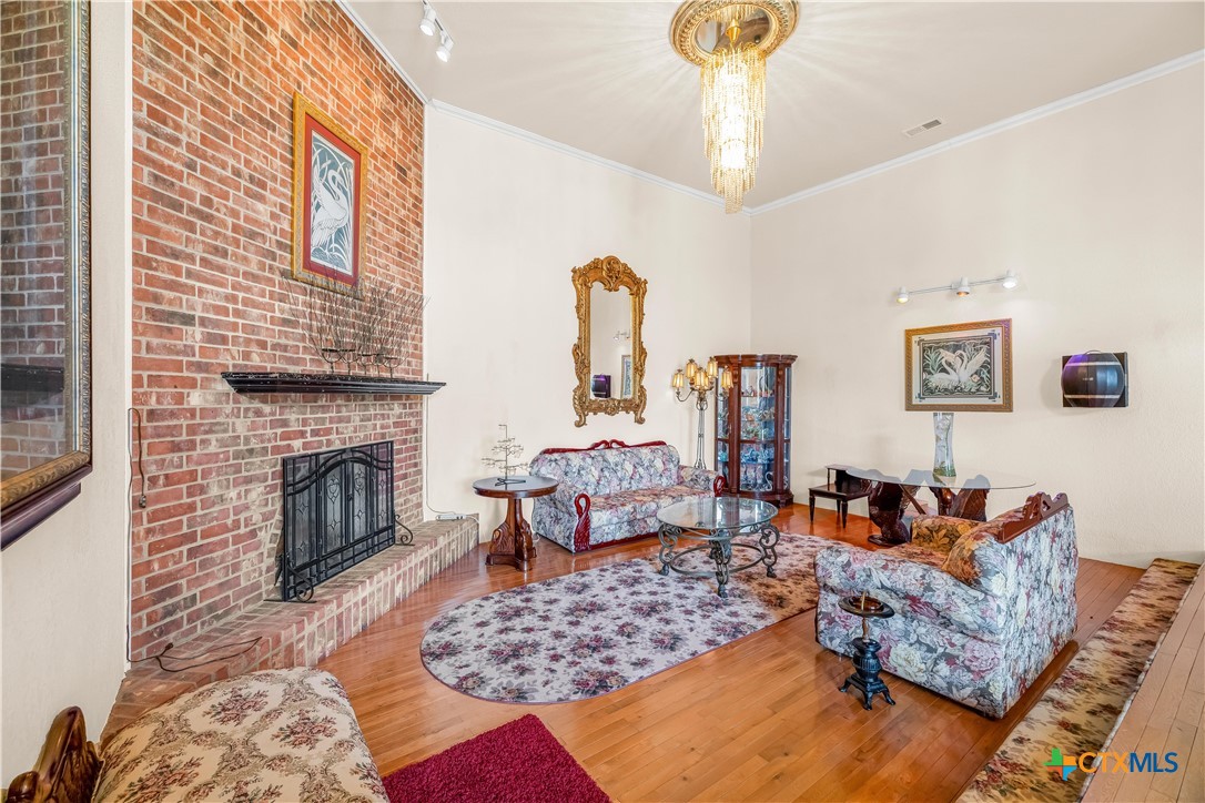 main property photo 6