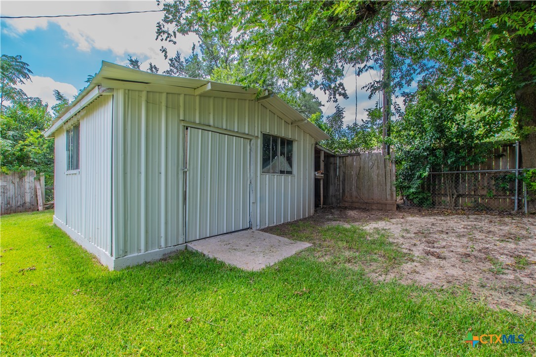 main property photo 22