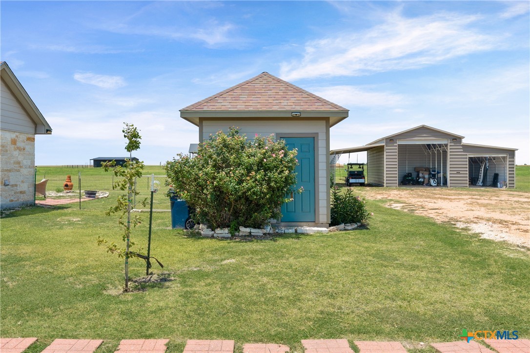 main property photo 30