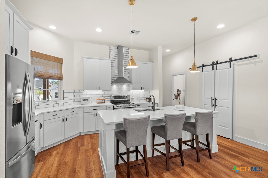 main property photo 14