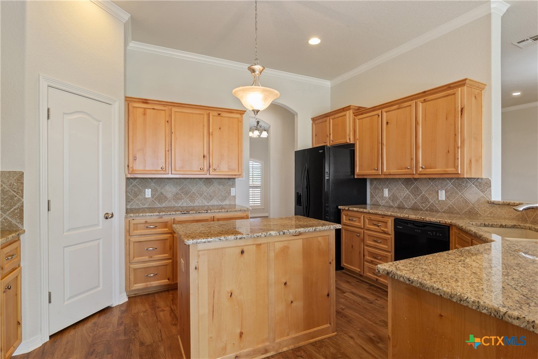 main property photo 10