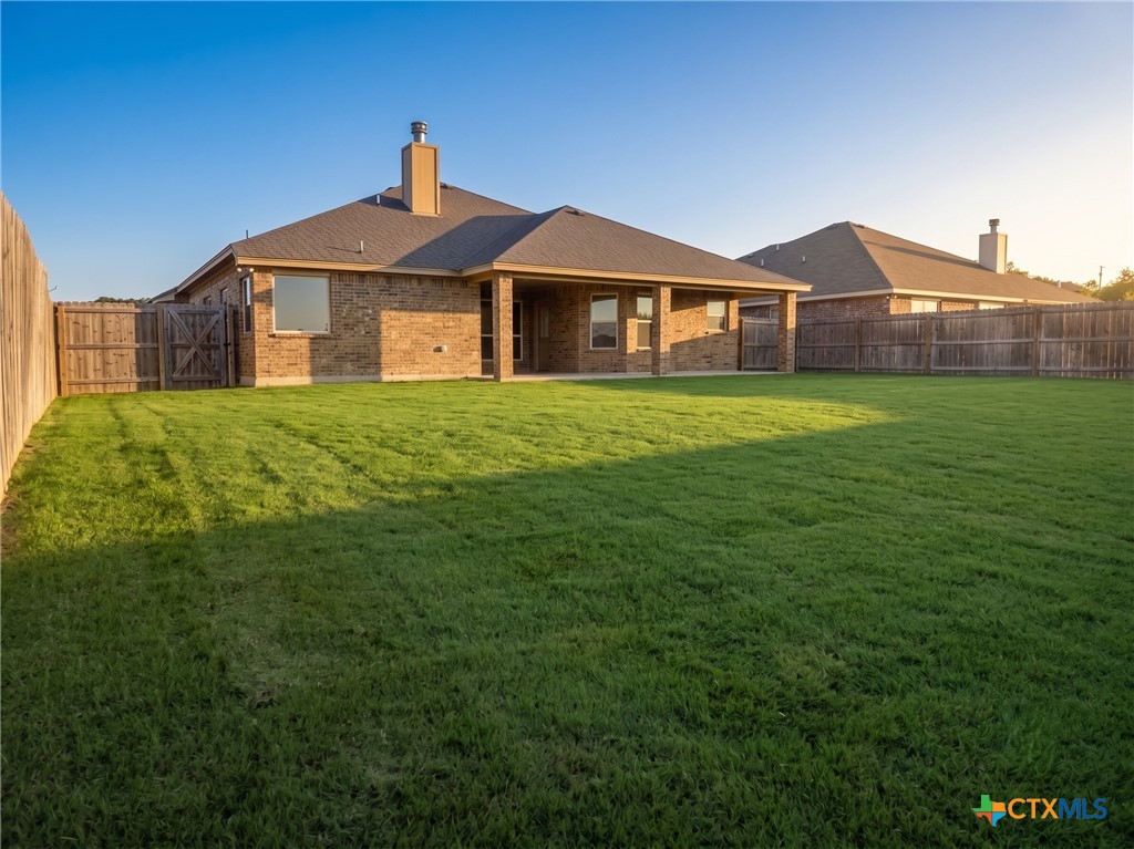 main property photo 10
