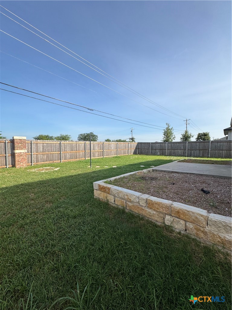 main property photo 11