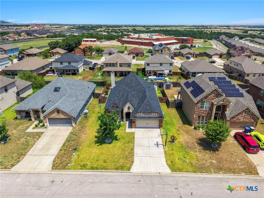 main property photo 31