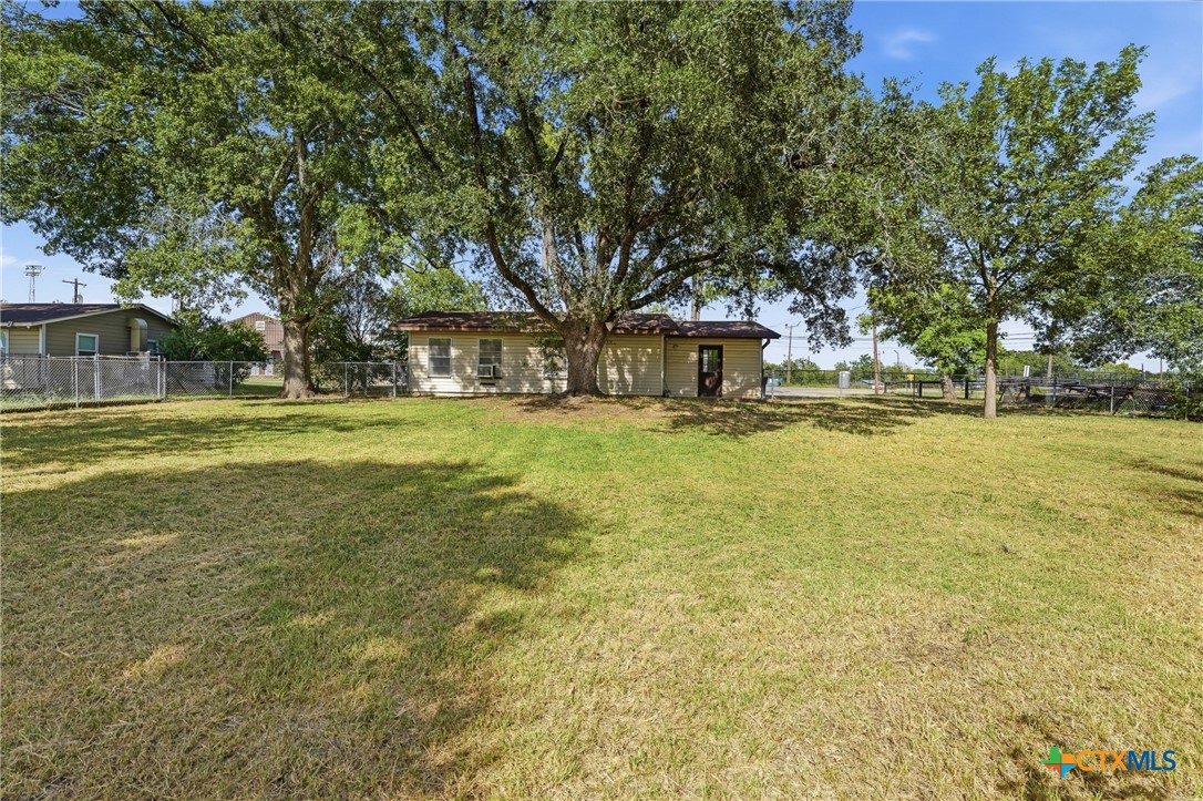 main property photo 40