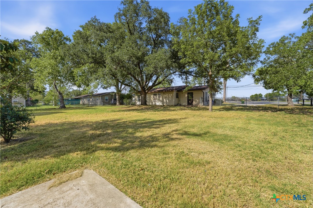 main property photo 41