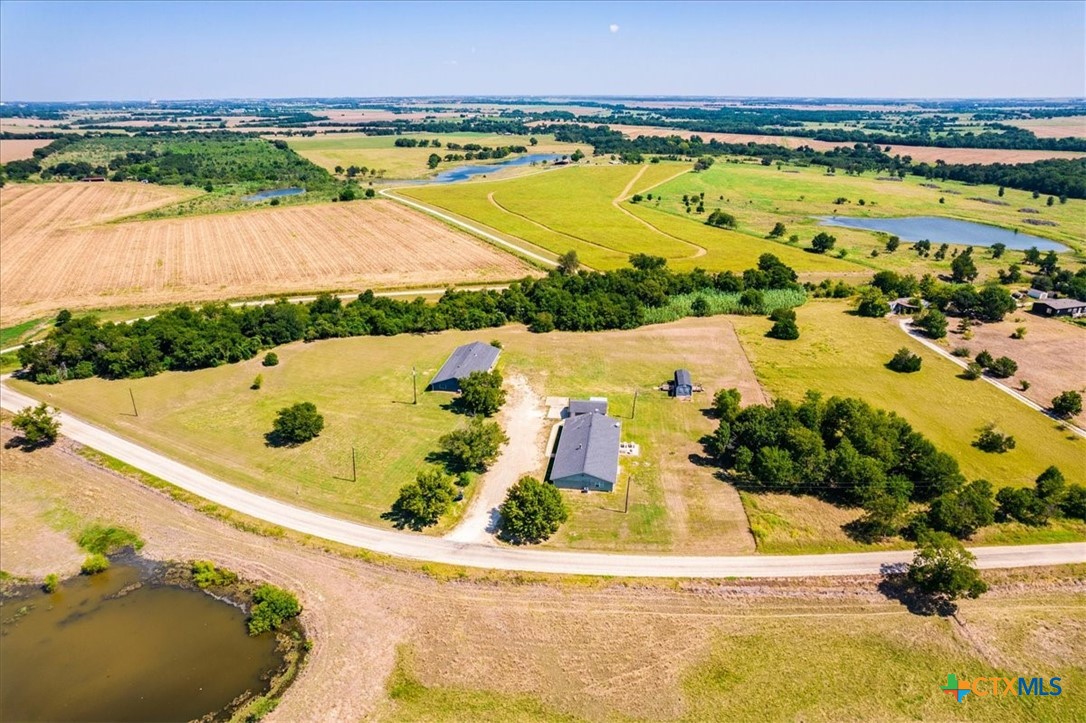 main property photo 40