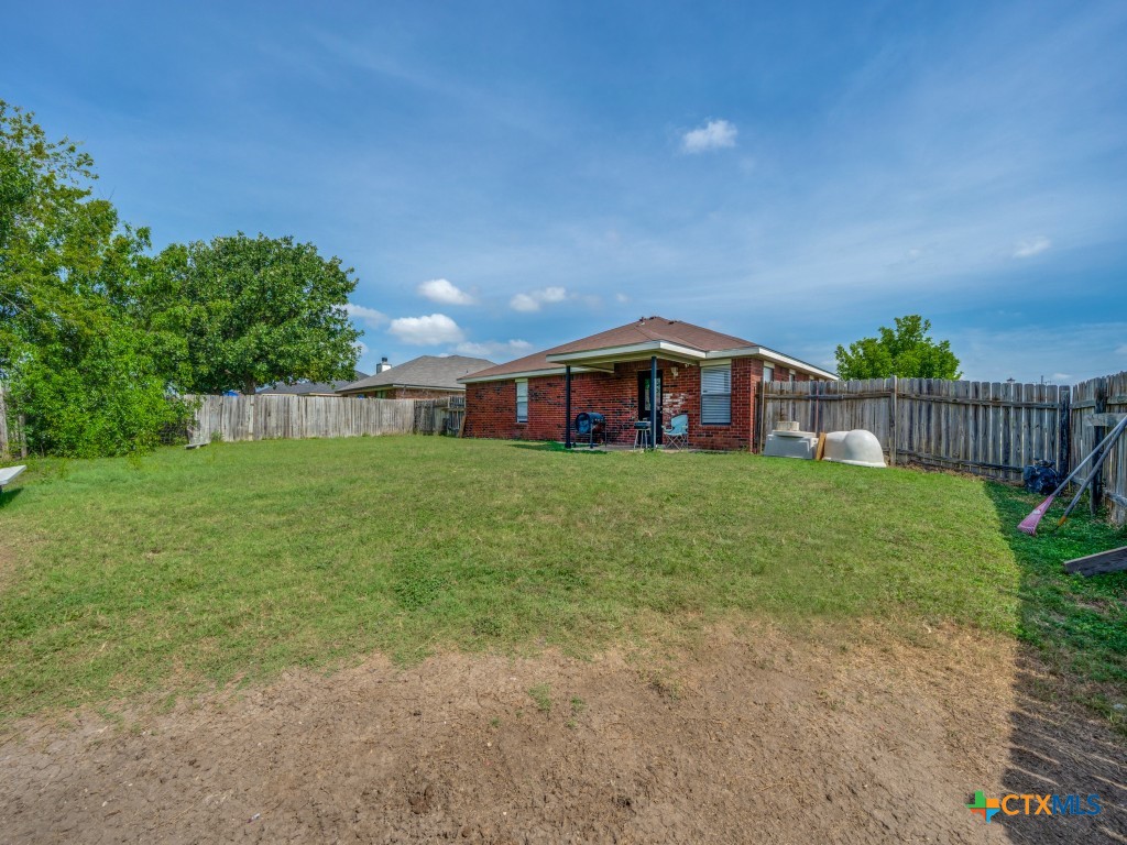 main property photo 11