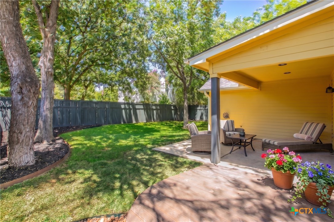 main property photo 28