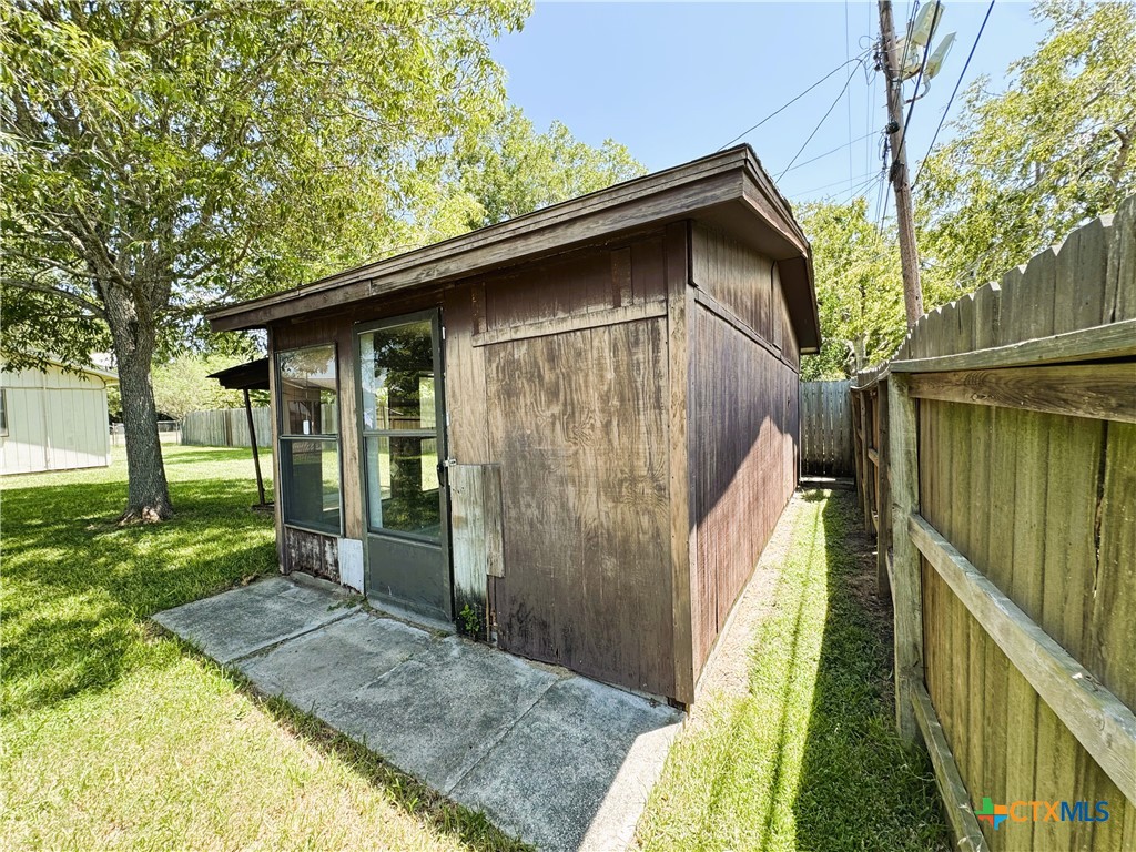 main property photo 39