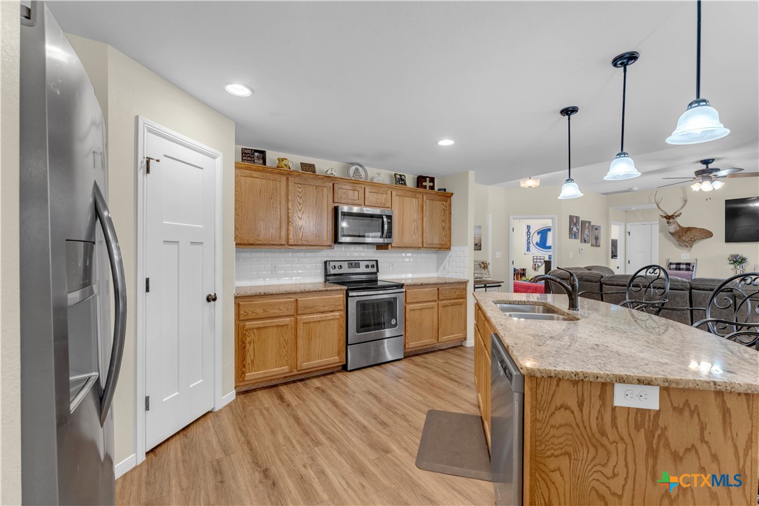 main property photo 13