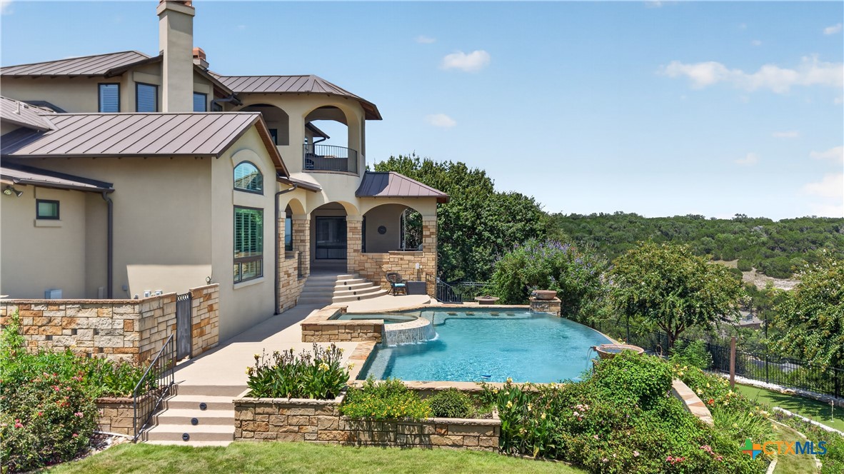 main property photo 41