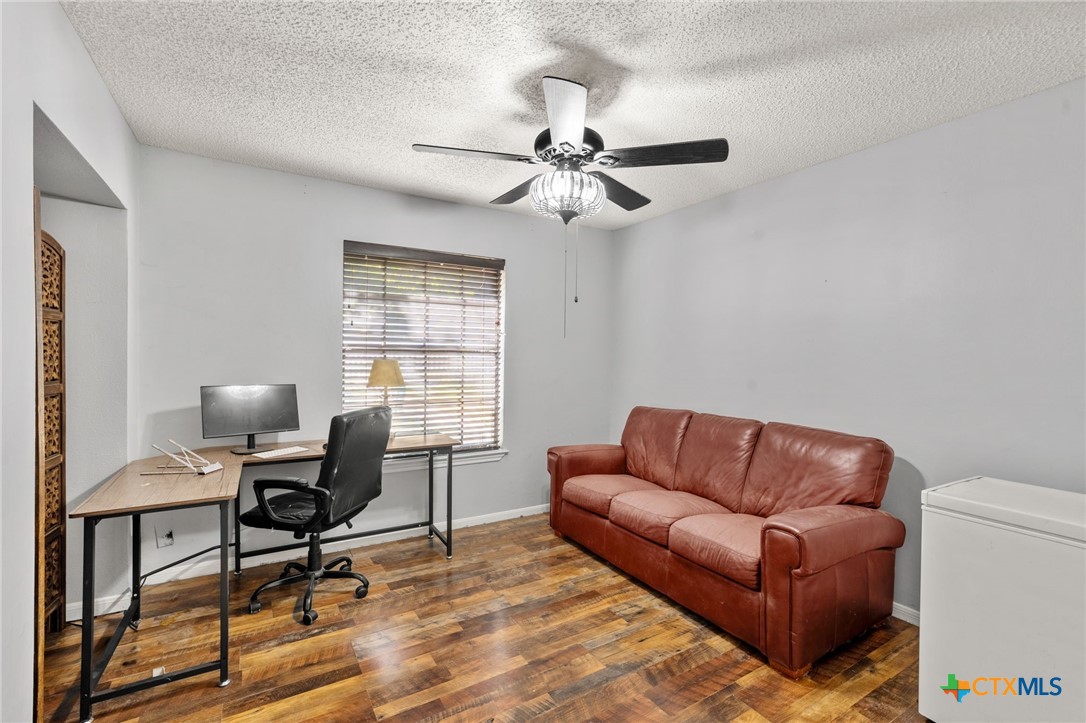 main property photo 20