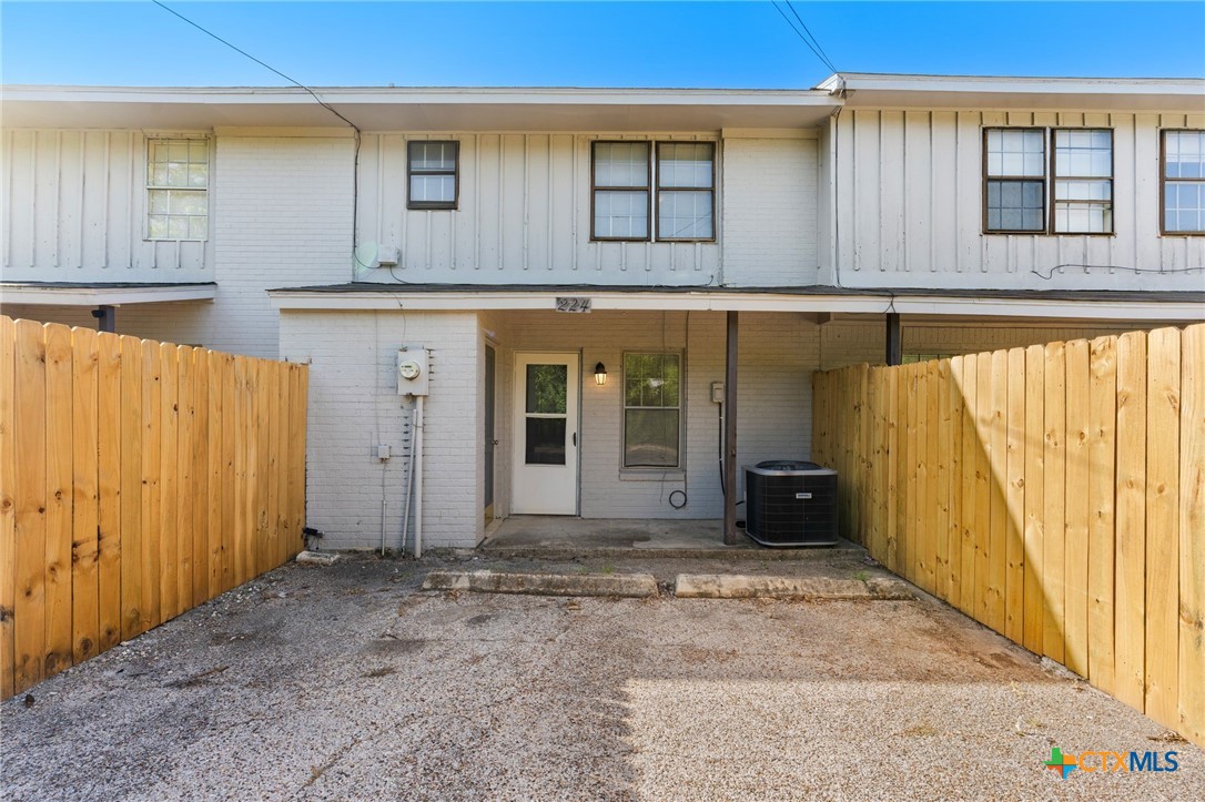 main property photo 13