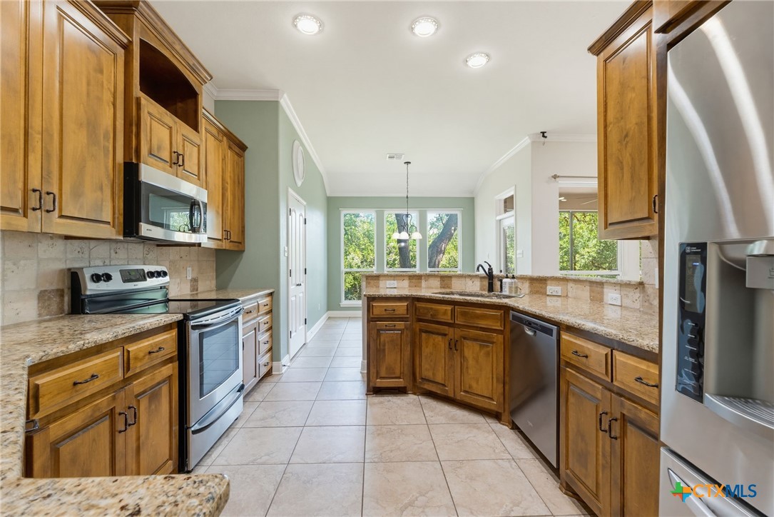 main property photo 10