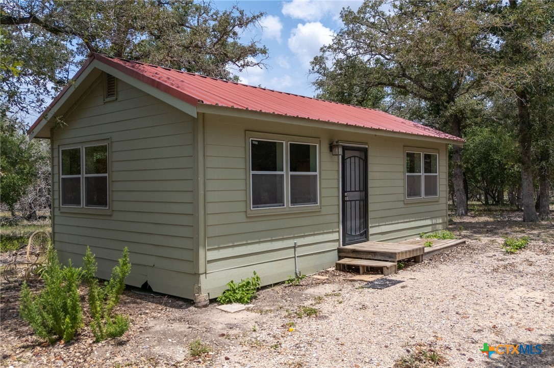 main property photo 28