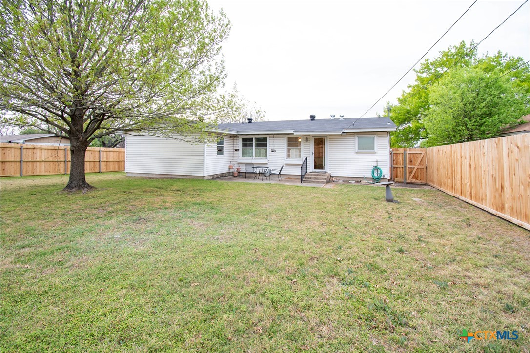 main property photo 8