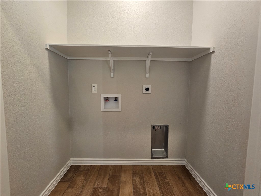 main property photo 13