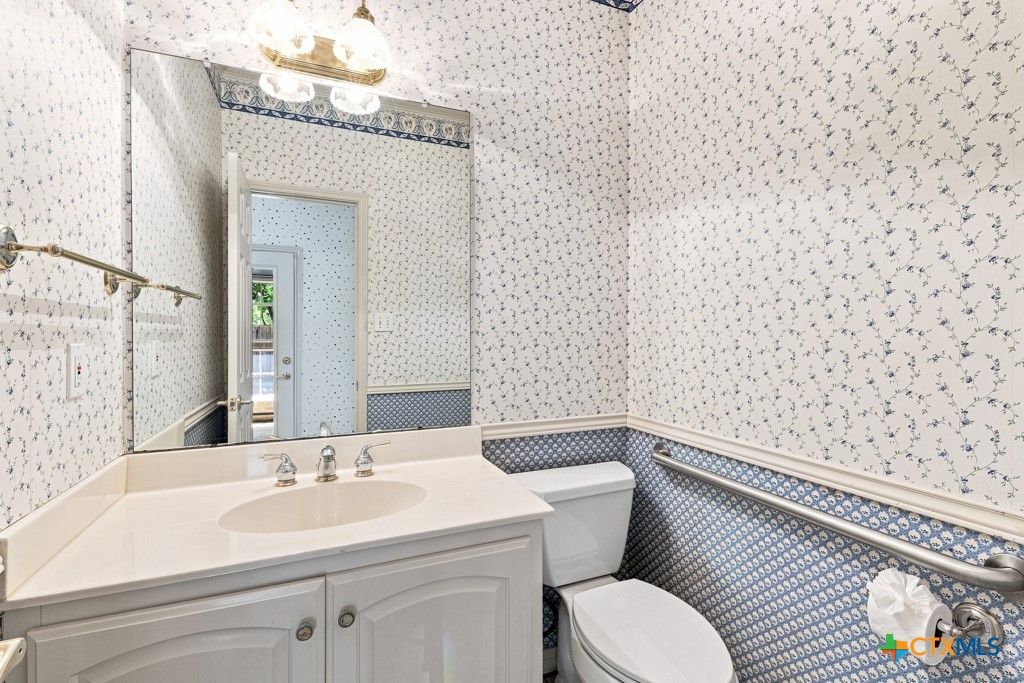 main property photo 14