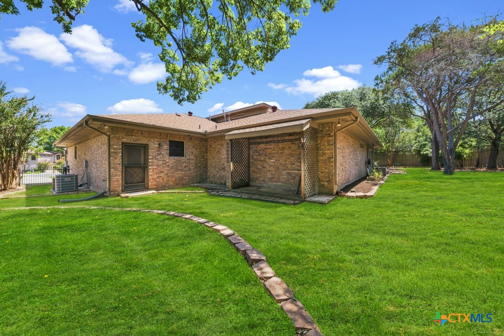 main property photo 39