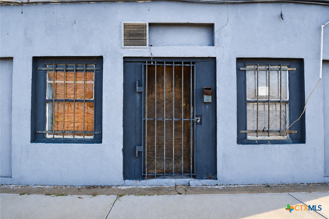 main property photo 0