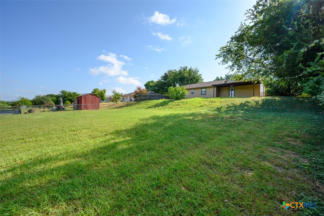 main property photo 23