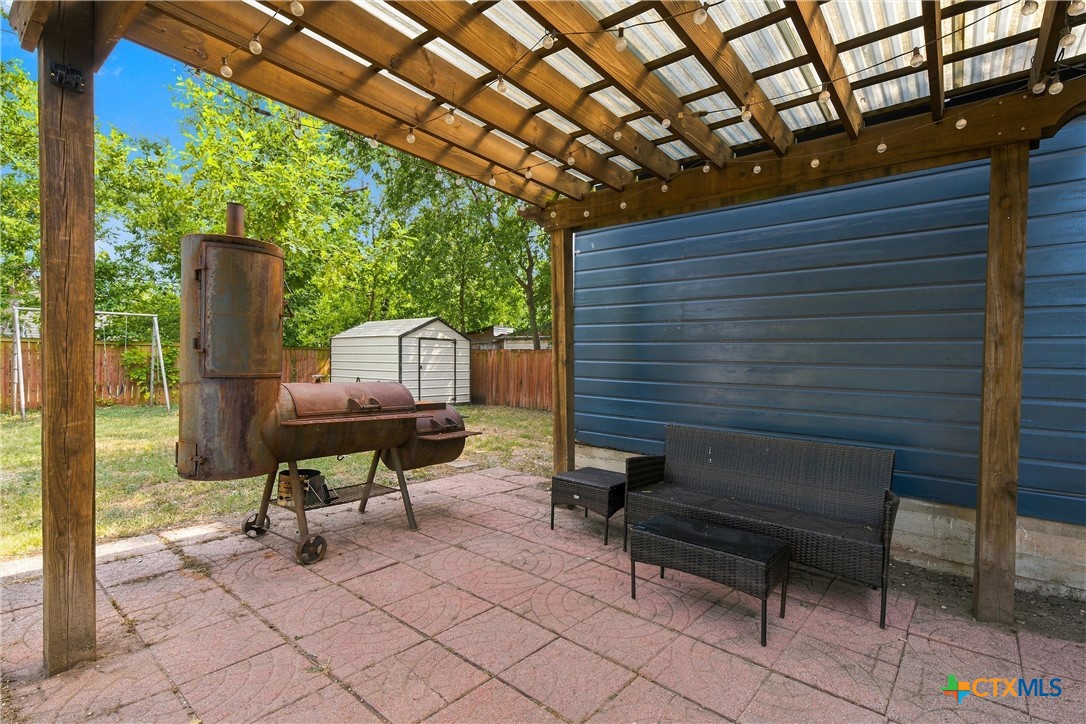 main property photo 13