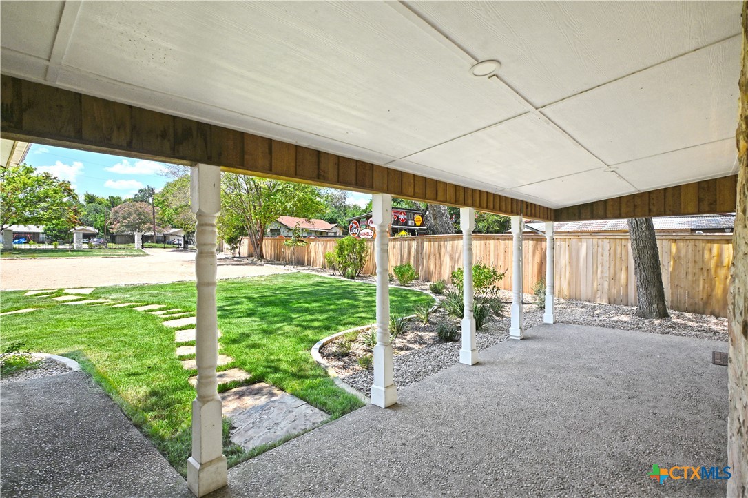 main property photo 6