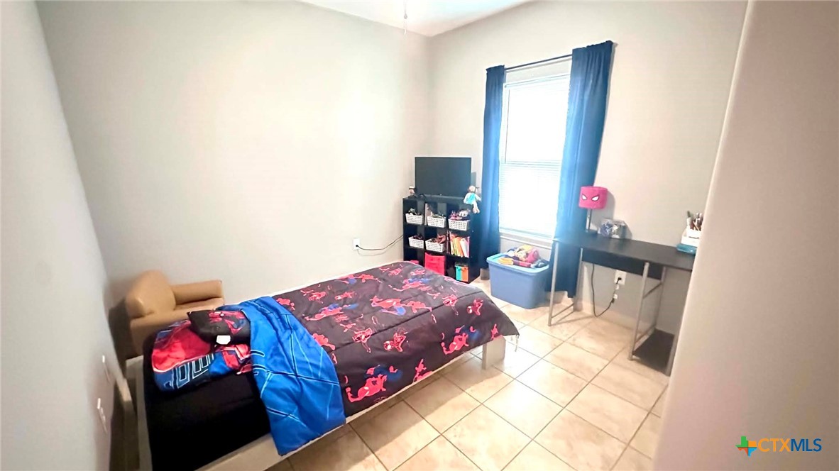 main property photo 10