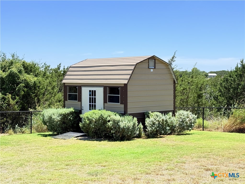 main property photo 36