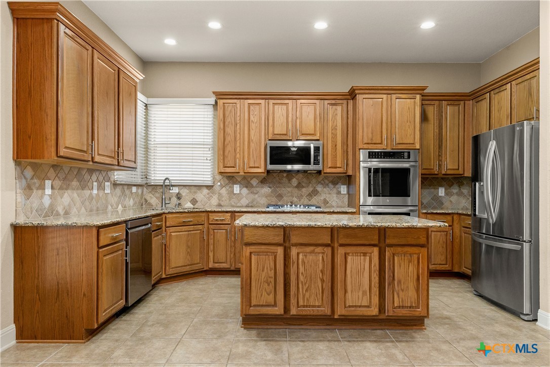 main property photo 10