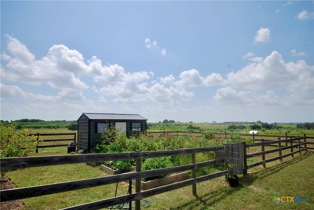 main property photo 40