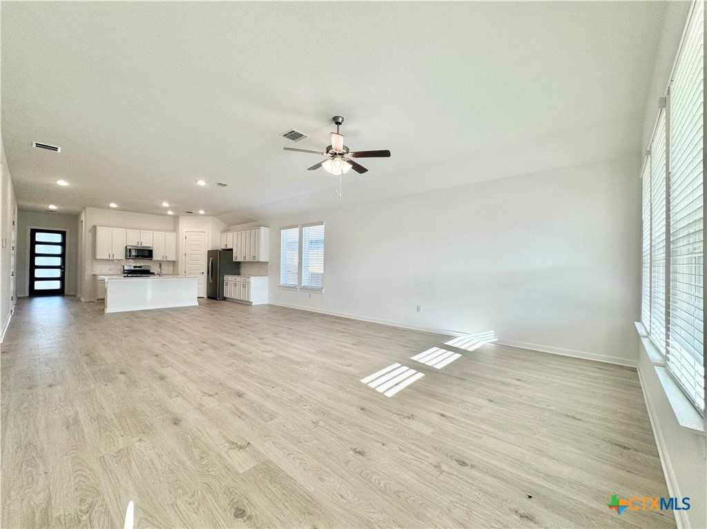 property viewer photo 12