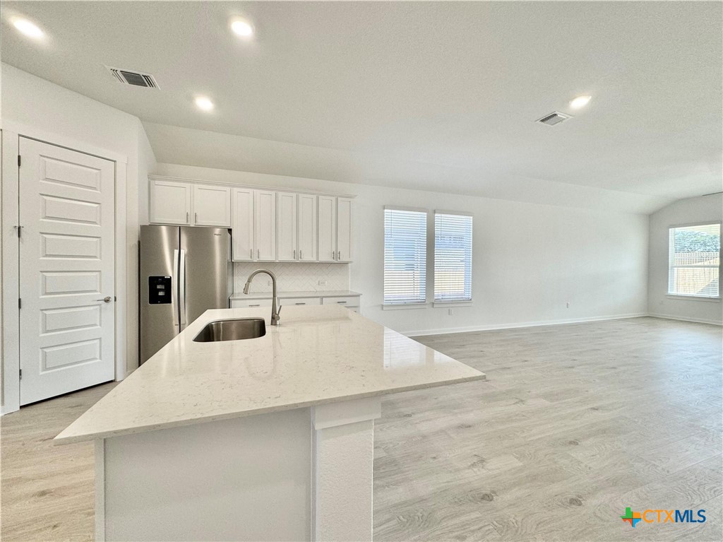 property viewer photo 15