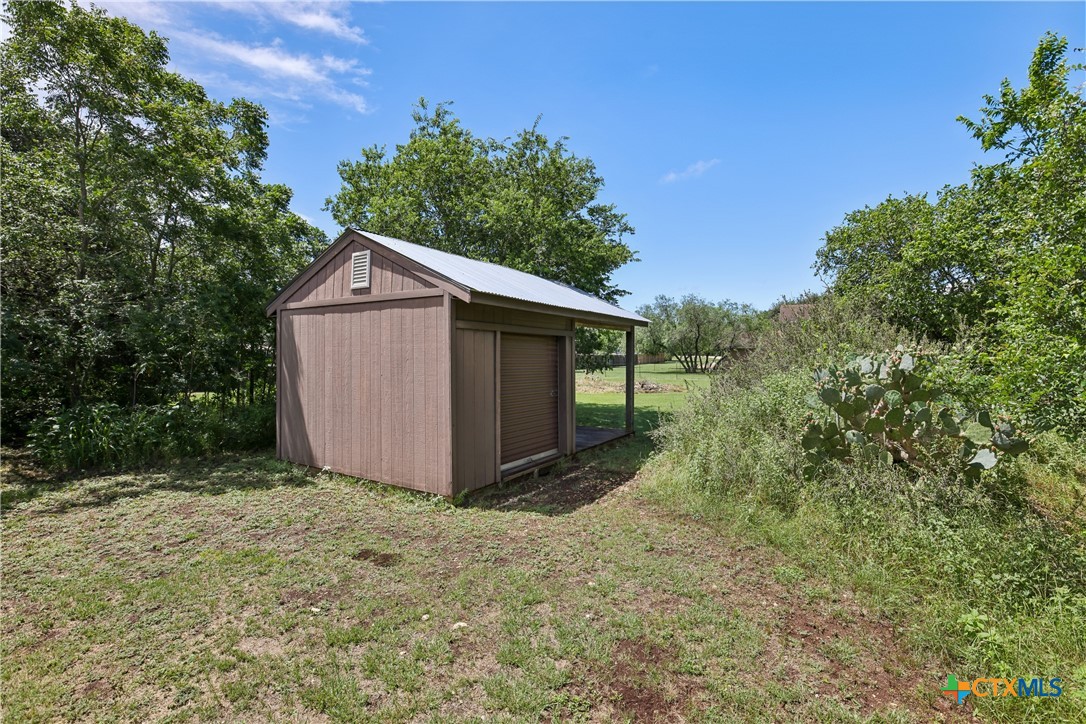 main property photo 40