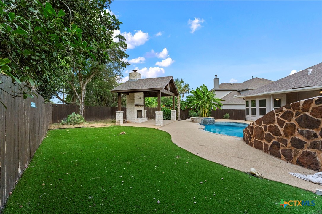 main property photo 38