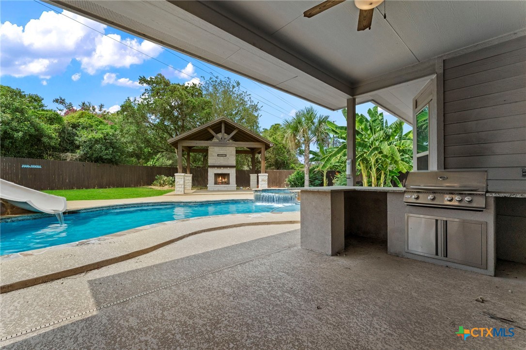 main property photo 41
