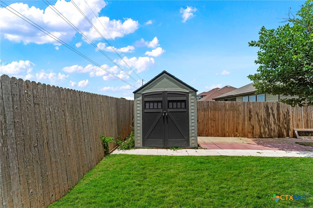 main property photo 27
