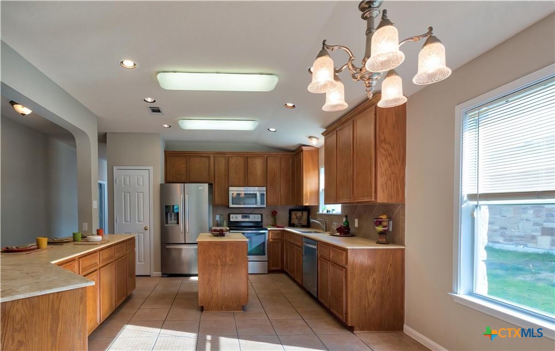 main property photo 12