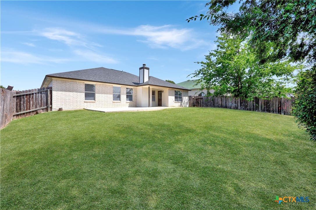 main property photo 28
