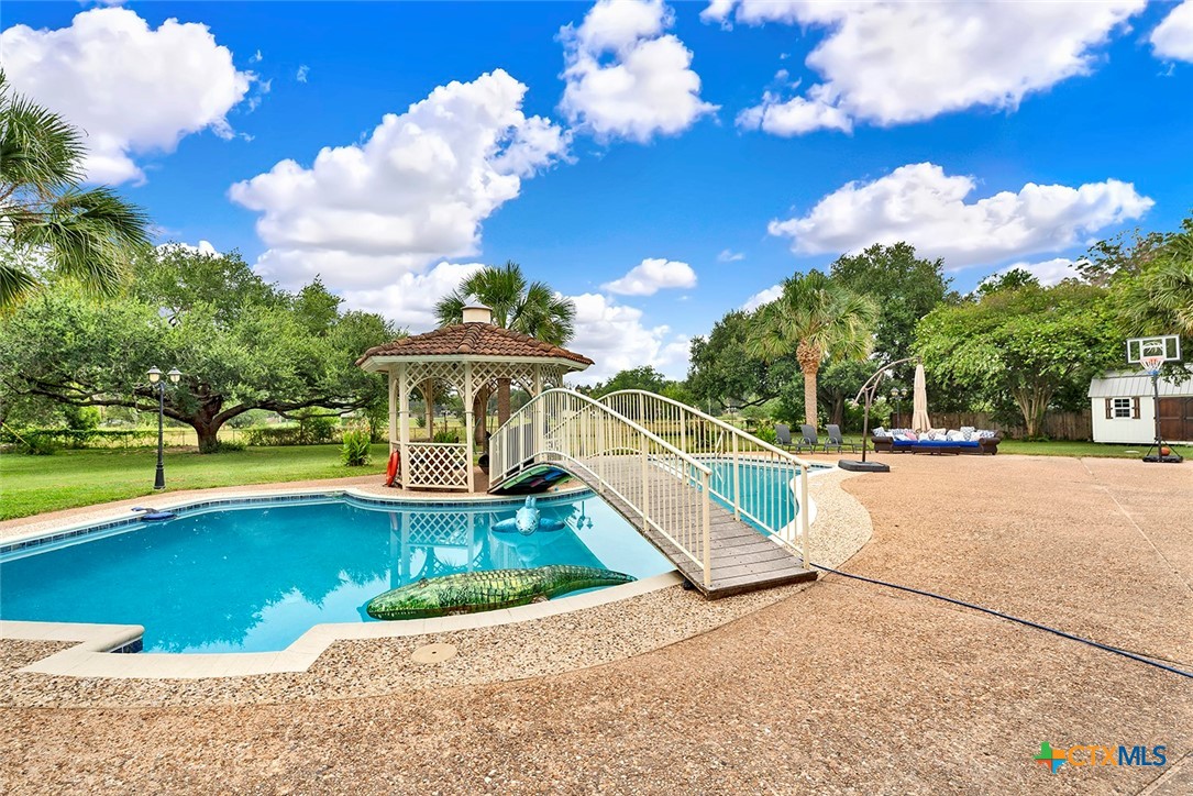 main property photo 27