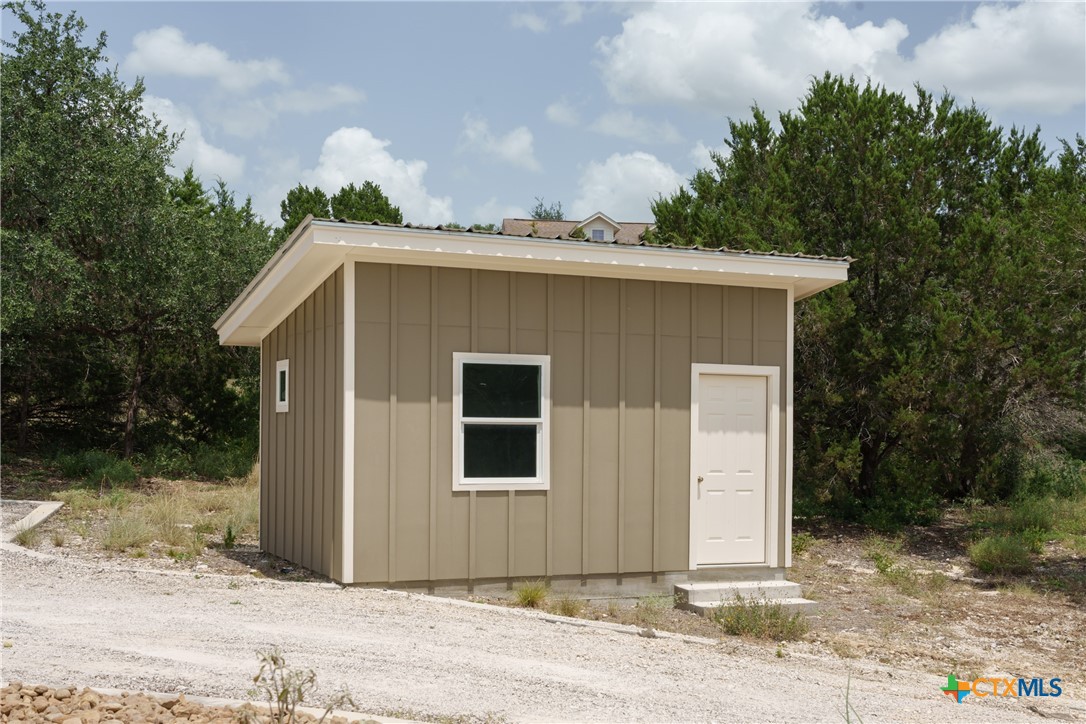 main property photo 39