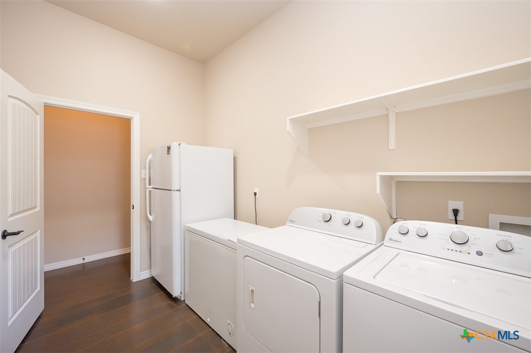 main property photo 25
