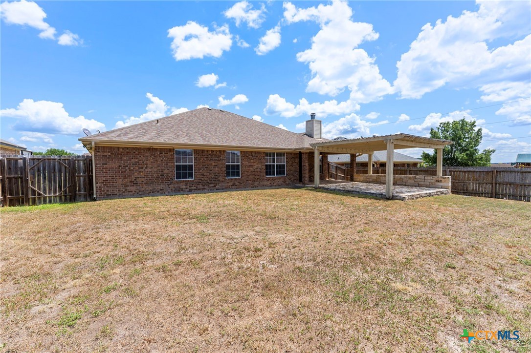 main property photo 31