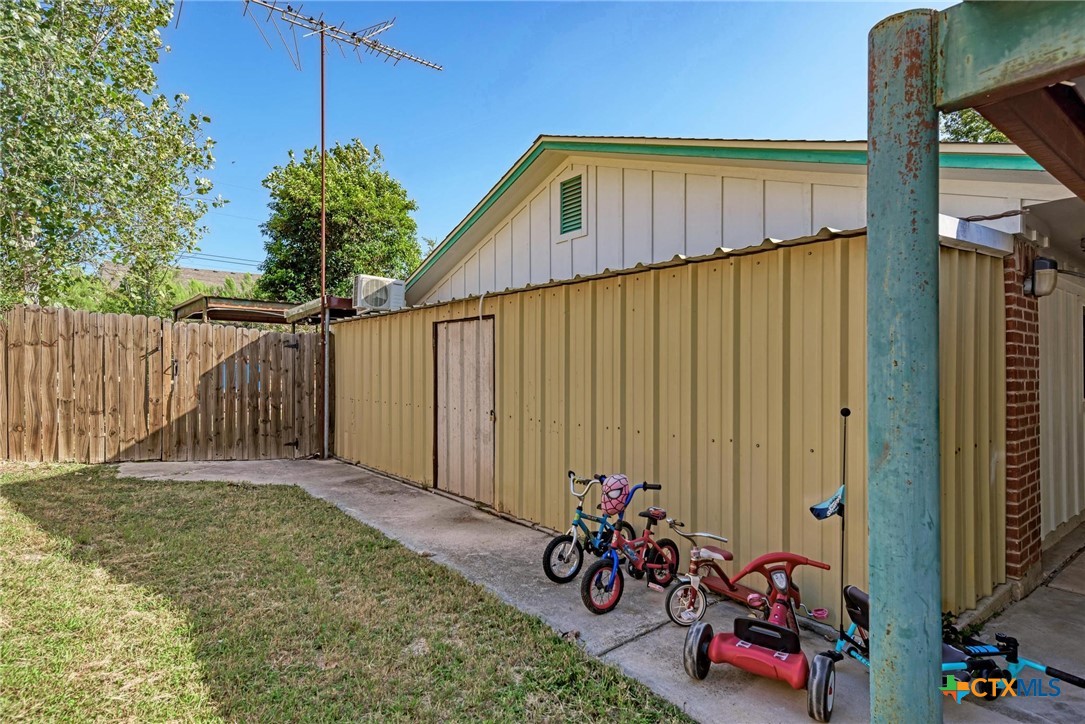 main property photo 38