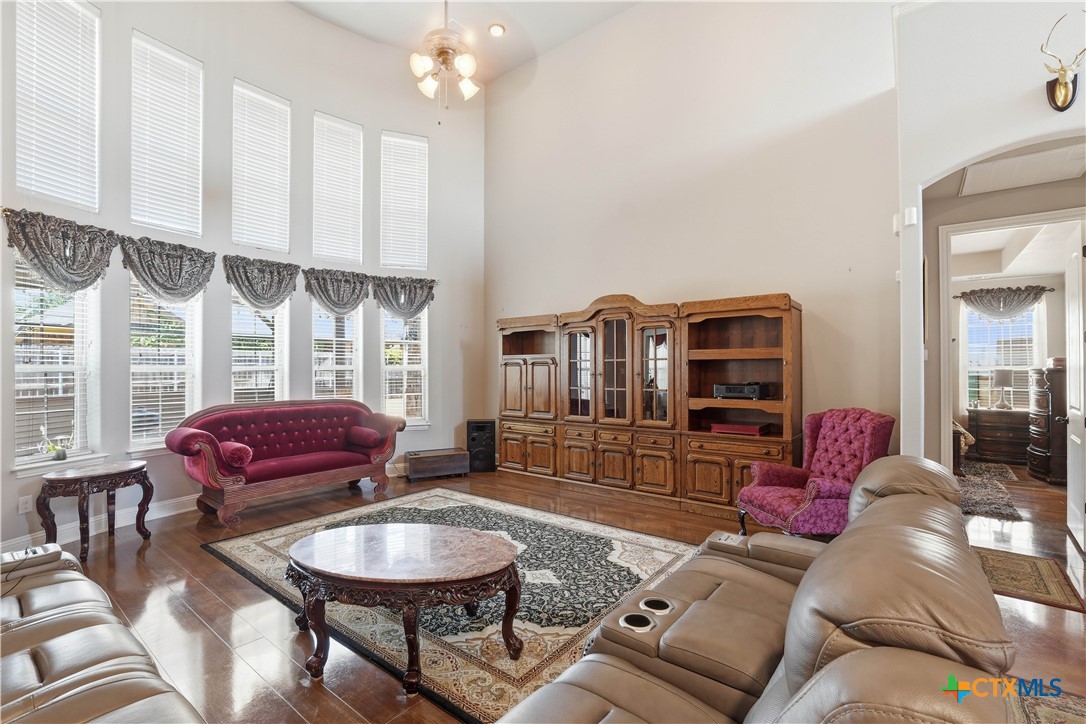 main property photo 10