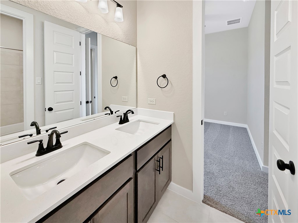 property viewer photo 20