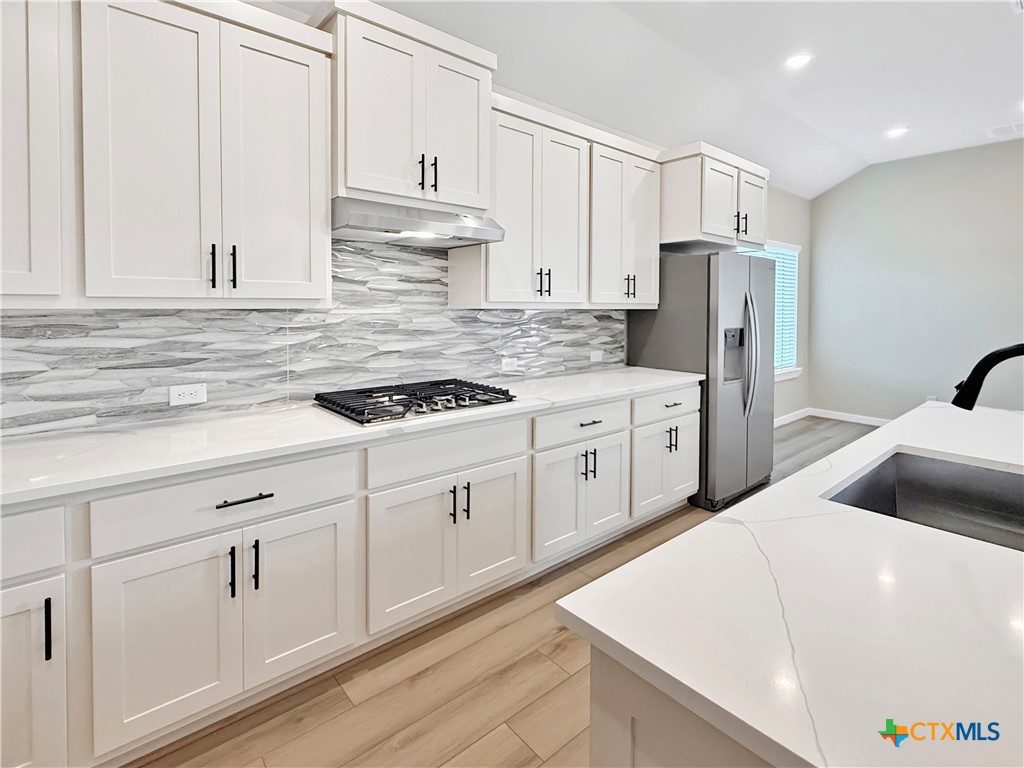 property viewer photo 7